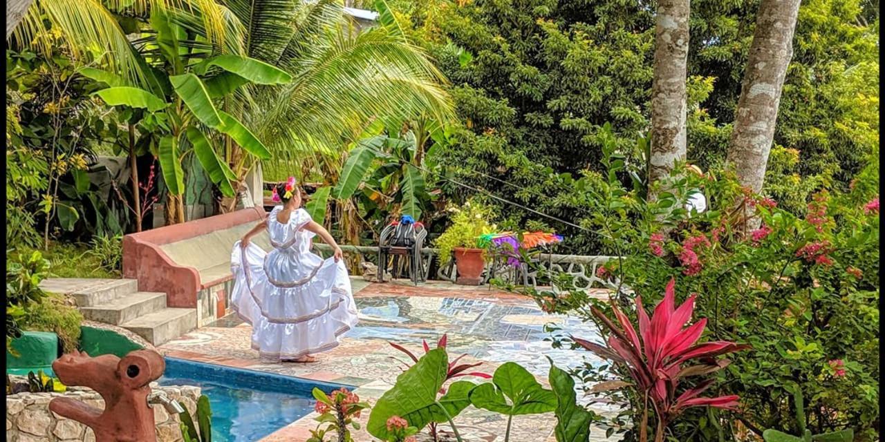 Zapote Tree Inn Flores Dış mekan fotoğraf