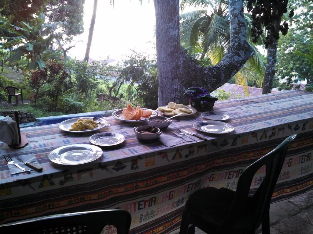 Zapote Tree Inn Flores Dış mekan fotoğraf